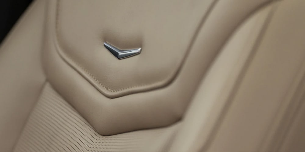 2021 Cadillac XT6 leather seats
