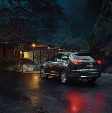 Rear view of the 2023 Mazda CX-9