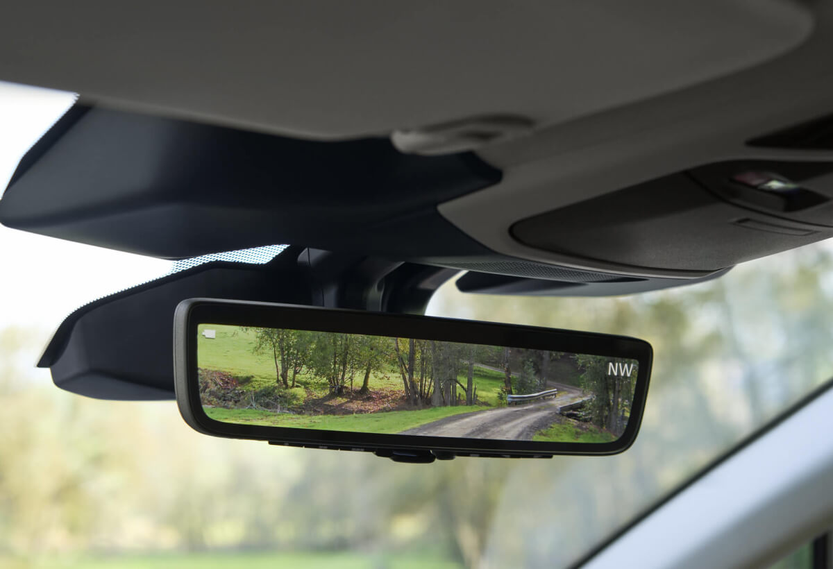 2023 Subaru SUV driver’s seat view of a smart rear-view mirror